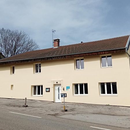 Bed and Breakfast Les P'Tites Pistes Chaux-des-Pres Exterior foto