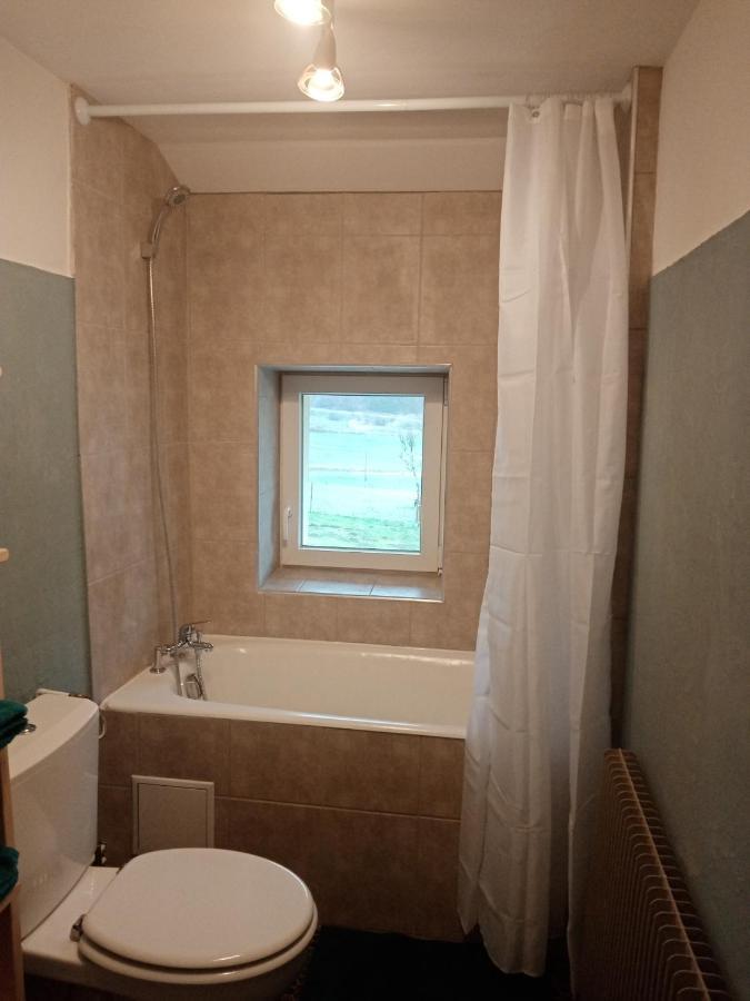Bed and Breakfast Les P'Tites Pistes Chaux-des-Pres Exterior foto