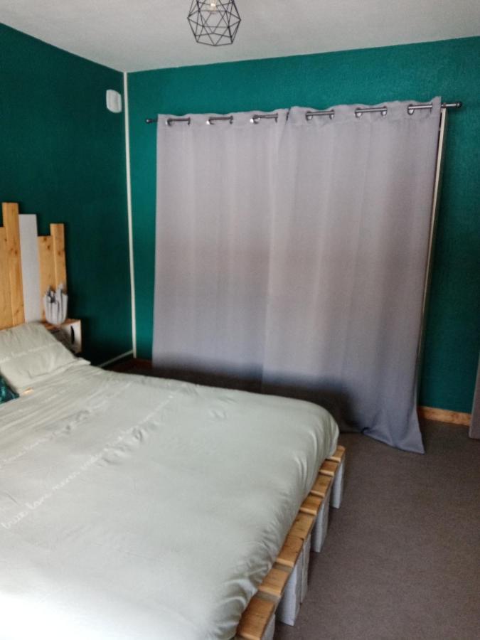 Bed and Breakfast Les P'Tites Pistes Chaux-des-Pres Exterior foto